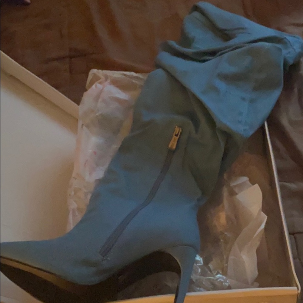 Women’s shoes